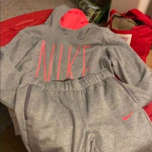 Nike sweatsuit top and bottom